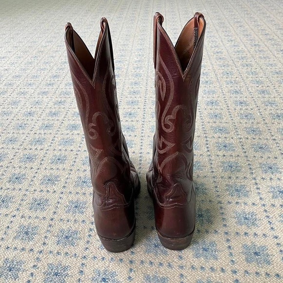 Vintage Lucchese knee high brown leather cowboy boots - Picture 3 of 5